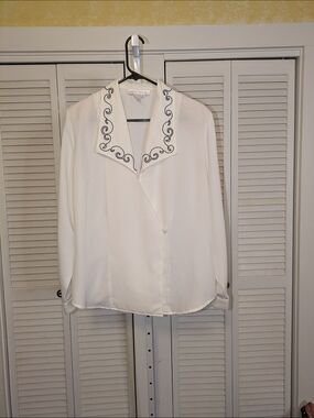 Vintage Barrie Pace Ltd. White Wrap Blouse w/Black Embroidered Swirl Collar S:12